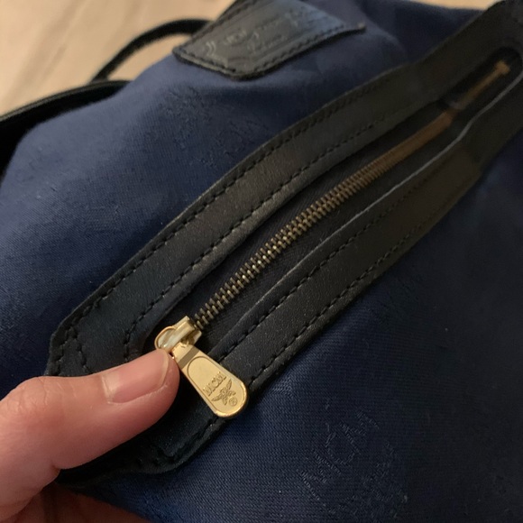 MCM bucket bag SOLD - Picture 3 of 5